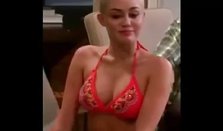 ரேன் - கொண்ட ஆபாச with subtitles ஒரு சுவையான சிற்றுண்டி - கருப்பு