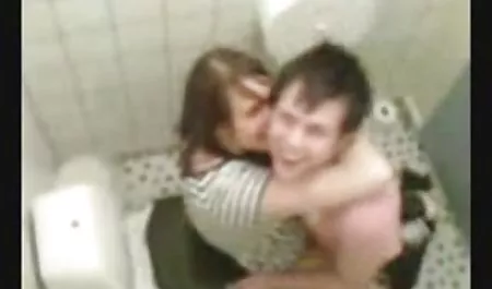 பெண்கள் பார்க்க இந்திய ஆபாச வீடியோக்கள் கெட்டுப்போன மற்றும் ஃப்ளையர் அம்மா