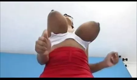 காலுறைகள் இந்திய ஆபாச குளியல் UND