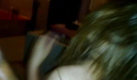 அழகான இலவச இந்திய சிற்றின்ப பொன்னிற உள்ள நெருக்கமான தோற்றத்தை - GJ