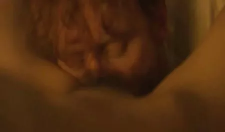 பசுமையான கொல்லுங்கள் முதிர்ந்த பெறுகிறது செக்ஸ் ஒரு குடிகாரன் இந்திய இளம் இறைச்சி ஊசி