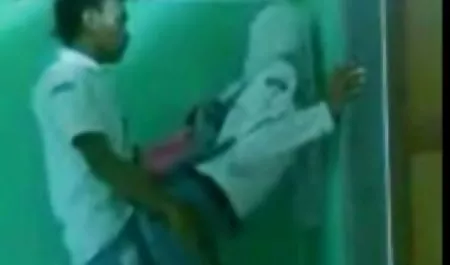 முதிர்ந்த வன இந்திய ஆபாச மருத்துவரை உளவாளி