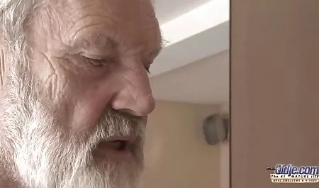 சிறிய இந்திய இளம் செக்ஸ் டீன் ஒரு சுமையை பிறகு