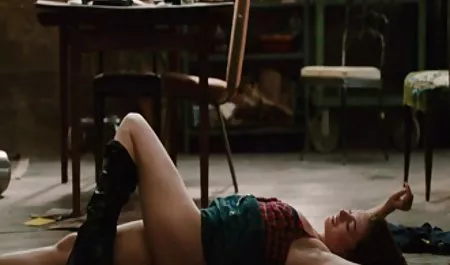 வெட்கப்படவில்லை ஆசிய பெண் செக்ஸ், வேலை இந்திய மகிழ்ச்சியூட்டும் அவளை மனிதன் - பகுதி 2