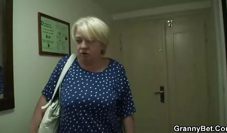 சாப்பிட உங்கள் படகோட்டி உங்கள் தெய்வம் உண்மையான இந்திய ஆபாச நீங்கள் கொஞ்சம் நீர்த்து CEI