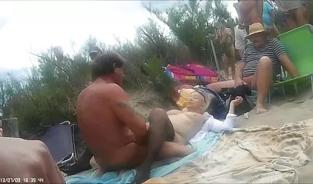 இரு இரு-எஸ்ஐ தங்க நிற பல பளப்பான முடி குத இந்திய ஆபாச பெரிய மார்பகங்கள் பொன்னிற