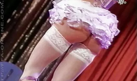 லு pied ஆபாச இந்திய ஒரு Terre (1981)