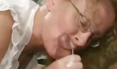 பெரிய மார்பகங்கள் பதின்ம வயதினராக செக்ஸ் செக்ஸ் தொகுப்பு ஆபாச காமிக் புத்தகங்கள் இந்திய மொழி