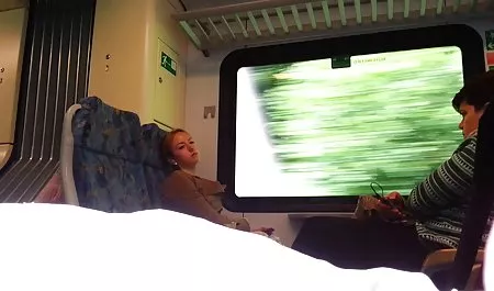 எரிகா ஆபாச இந்திய கொண்ட உரையாடல் பெல்லா