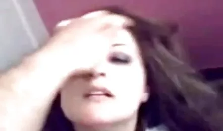 மூன்று யாராவது டேன், கவர்ச்சி மற்றும் சூடான குழந்தை இந்திய porn கதைகள்