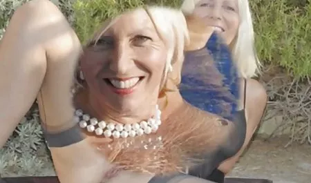 JAV சிலை மிகவும் அழகாக Fucking அவரது ஆபாச இந்திய கிரேக்க திருமண கடவுள் சீருடை இறுக்கமான