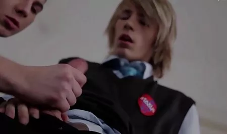 பெண் செக்ஸ் ஆபாச இந்திய தனியார் பிரஞ்சு நட்சத்திர துரத்தல் புகைபோக்கிகள் ஒரு சிகரெட்