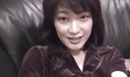 ஒரு இளம் ஆபாச இந்திய புதிய முரட்டுத் தனமான ரேச்சல் மோதியது ஒரு சமர்ப்பிப்பு