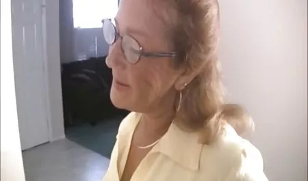 நன்றி டாடி! முதிர்ந்த இந்திய பெண்கள்