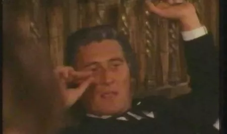 கவர்ச்சி நடத்தை கெட்டவள் இந்திய ஆபாச திரைப்படங்கள் கதை ஈரமான உள்ளாடைகளை (முன்னோட்ட)